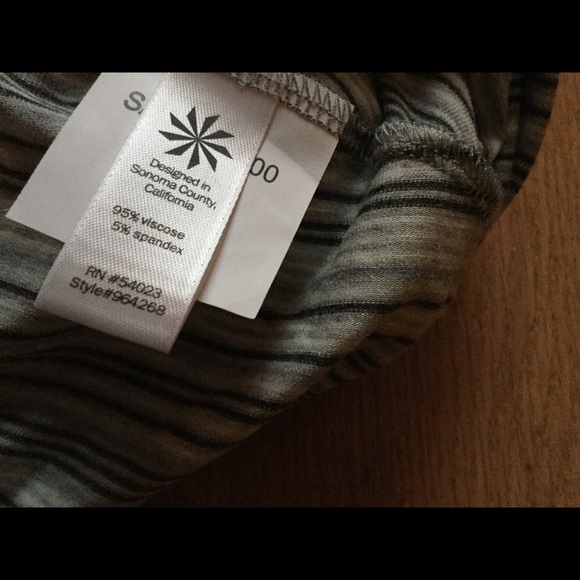 Athleta gray striped asymetrical flare skirt - Picture 5 of 5